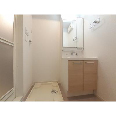カーサ・オストロ 303【管理NO：1-026327001-03030】 ★家具家電は申し込み後に搬入します★ ★2026年11月中旬入居可能★の物件写真6