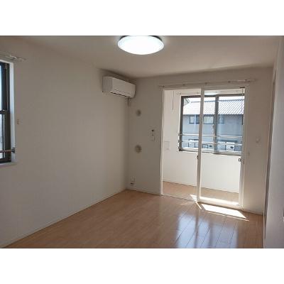 ディア・ショコラ 201【管理NO：1-022646901-02010】 ★家具家電は申し込み後に搬入します★ ★2026年10月中旬入居可能★の物件写真2