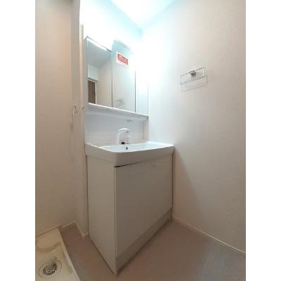 ルミナスコート四季Ⅱ 101【管理NO：1-026352302-01010】 ★家具家電は申し込み後に搬入します★の物件写真6