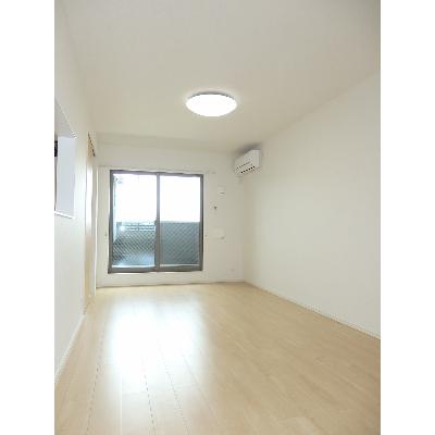 メゾン　アルモニー 302【管理NO：1-021807201-03020】 ★家具家電は申し込み後に搬入します★ ★2026年10月中旬入居可能★の物件写真2