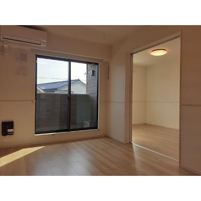 ユニヴェールの風 203【管理NO：1-026139201-02030】 ★家具家電は申し込み後に搬入します★ ★2026年10月上旬入居可能★の物件写真2