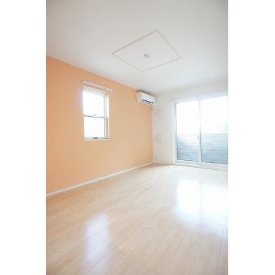 ファビラウス 102【管理NO：1-022312701-01020】 ★家具家電は申し込み後に搬入します★ ★2026年10月中旬入居可能★の物件写真2