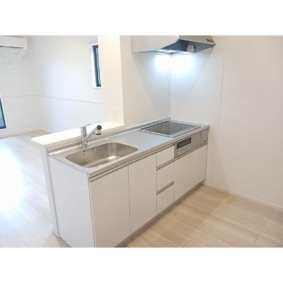 リクワイヤドⅤ 204【管理NO：1-027797901-02040】 ★家具家電は申し込み後に搬入します★の物件写真3