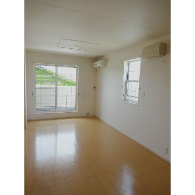 サンパチェンスＡ 201【管理NO：1-017175801-02010】 ★家具家電は申し込み後に搬入します★ ★2026年11月下旬入居可能★の物件写真2