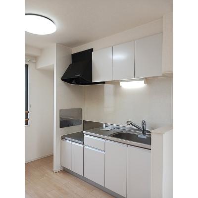 チェーリオ 301【管理NO：1-022576801-03010】 ★家具家電は申し込み後に搬入します★ ★2026年10月中旬入居可能★の物件写真3