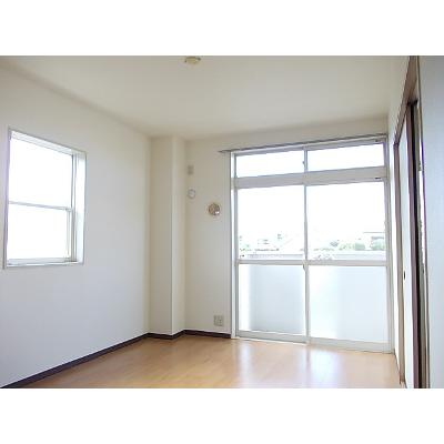 カーサクアトロ 201【管理NO：1-007597601-02010】 ★家具家電は申し込み後に搬入します★ ★2026年11月中旬入居可能★の物件写真2