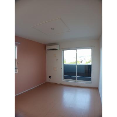 ラ　グラシアス 205【管理NO：1-018727001-02040】 ★家具家電は申し込み後に搬入します★ ★2026年10月中旬入居可能★の物件写真2
