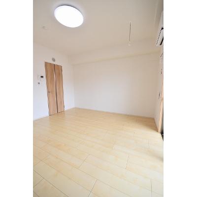 スカイパレス空港東 302【管理NO：1-021227901-03020】 ★家具家電は申し込み後に搬入します★ ★2026年10月中旬入居可能★の物件写真2