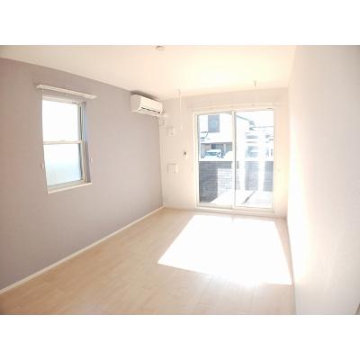 美リーフⅤ 103【管理NO：1-024030101-01030】 ★家具家電は申し込み後に搬入します★ ★2026年10月中旬入居可能★の物件写真2