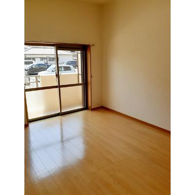 エルモソ　ピソ 103【管理NO：1-015426401-01030】 ★家具家電は申し込み後に搬入します★ ★2026年10月下旬入居可能★の物件写真2