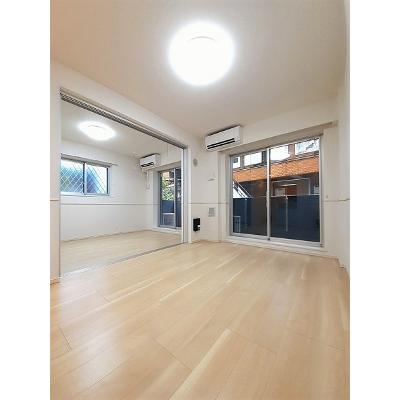 ロイヤルパイン　ストリーム 102【管理NO：1-026600001-01020】 ★家具家電は申し込み後に搬入します★ ★2026年10月中旬入居可能★の物件写真2