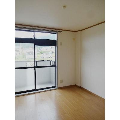 サザンレイクＢ棟 102【管理NO：1-007983602-01020】 ★家具家電は申し込み後に搬入します★ ★2026年10月下旬入居可能★の物件写真2