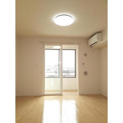 アンサンブルⅠ 204【管理NO：1-022912701-02040】 ★家具家電は申し込み後に搬入します★ ★2026年11月中旬入居可能★の物件写真2