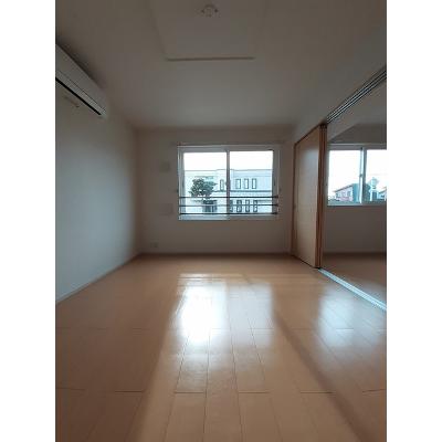 グレイスフル・サンⅡ 101【管理NO：1-020180702-01010】 ★家具家電は申し込み後に搬入します★ ★2026年11月中旬入居可能★の物件写真2