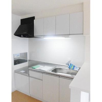 サニーレジデンスⅢ 202【管理NO：1-015784201-02020】 ★家具家電は申し込み後に搬入します★ ★2026年11月上旬入居可能★の物件写真3
