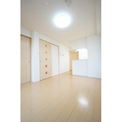 プリムローズ・政　Ⅰ 201【管理NO：1-020802301-02010】 ★家具家電は申し込み後に搬入します★の物件写真2