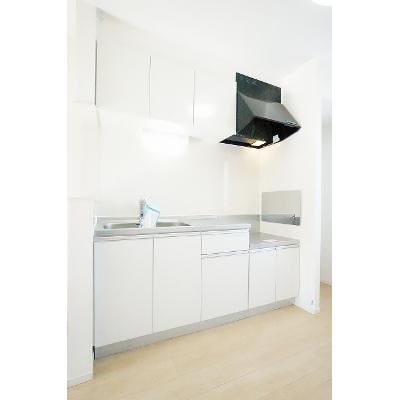 ユーカリ富田 303【管理NO：1-023175901-03030】 ★家具家電は申し込み後に搬入します★ ★2026年11月上旬入居可能★の物件写真3