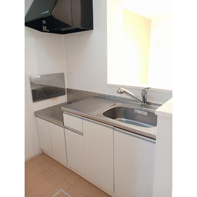 イーストウッド 101【管理NO：1-019618901-01010】 ★家具家電は申し込み後に搬入します★の物件写真3