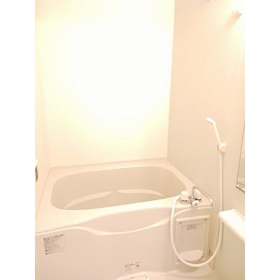 イーストウッド 101【管理NO：1-019618901-01010】 ★家具家電は申し込み後に搬入します★の物件写真4