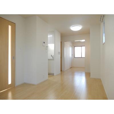 サンフローラ　サカド 102【管理NO：1-024128501-01020】 ★家具家電は申し込み後に搬入します★ ★2026年10月下旬入居可能★の物件写真2