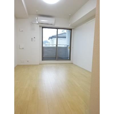 アイリス関場 101【管理NO：1-023303601-01010】 ★家具家電は申し込み後に搬入します★ ★2026年11月中旬入居可能★の物件写真2