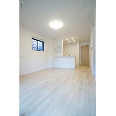 アルベロ 101【管理NO：1-026387901-01010】 ★家具家電は申し込み後に搬入します★ ★2026年10月中旬入居可能★の物件写真2