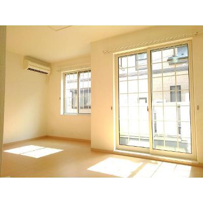 フルールⅢ 103【管理NO：1-017036703-01030】 ★家具家電は申し込み後に搬入します★ ★2026年11月上旬入居可能★の物件写真2