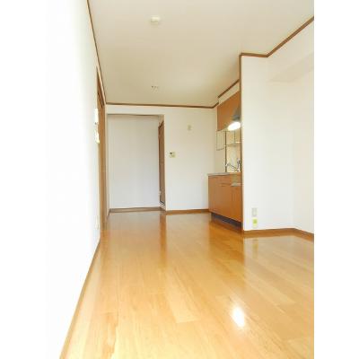 サウス・サバーブズ　Ａ 203【管理NO：1-011296701-02030】 ★家具家電は申し込み後に搬入します★ ★2026年12月下旬入居可能★の物件写真2