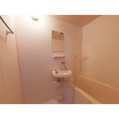 りんごの家Ｂ 202【管理NO：1-005097802-02020】 ★家具家電は申し込み後に搬入します★ ★2026年10月下旬入居可能★の物件写真4
