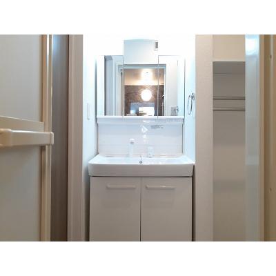 ヒカルサ高岡角ウエスト 201【管理NO：1-027529901-02010】 ★家具家電は申し込み後に搬入します★ ★2026年11月中旬入居可能★の物件写真6