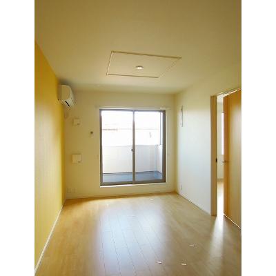 アンバー 202【管理NO：1-022179301-02020】 ★家具家電は申し込み後に搬入します★ ★2026年10月上旬入居可能★の物件写真2