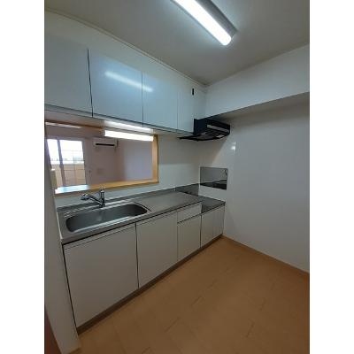 カサソレアーダ　Ⅱ 202【管理NO：1-016131802-02020】 ★家具家電は申し込み後に搬入します★ ★2026年10月下旬入居可能★の物件写真3