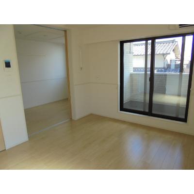 プリムローズ 203【管理NO：1-022818701-02030】 ★家具家電は申し込み後に搬入します★ ★2026年11月中旬入居可能★の物件写真2