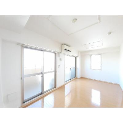 ロイヤルメドウ 311【管理NO：1-014356801-03090】 ★家具家電は申し込み後に搬入します★ ★2026年12月中旬入居可能★の物件写真2