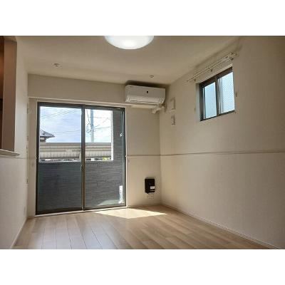ロンガ　ヴィータ和泉Ⅱ 101【管理NO：1-026210701-01010】 ★家具家電は申し込み後に搬入します★ ★2026年10月下旬入居可能★の物件写真2