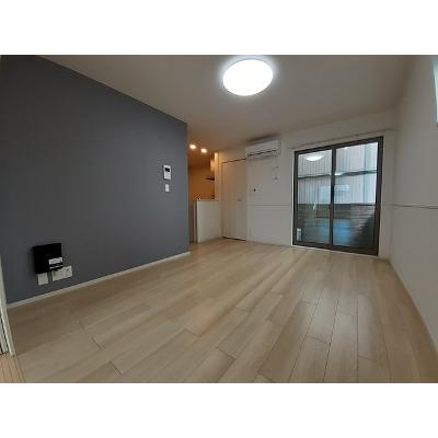シャイン泉 102【管理NO：1-025722201-01020】 ★家具家電は申し込み後に搬入します★ ★2026年10月下旬入居可能★の物件写真2