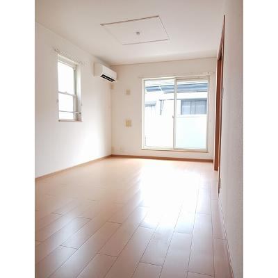 エスペランサ　Ｂ 201【管理NO：1-014726402-02010】 ★家具家電は申し込み後に搬入します★ ★2026年11月上旬入居可能★の物件写真2