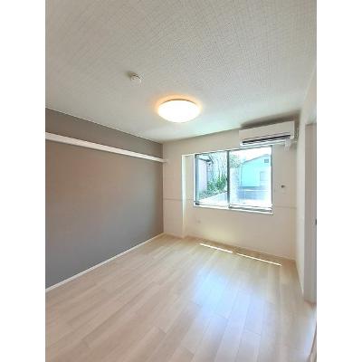 プレッソ春日 101【管理NO：1-026839101-01010】 ★家具家電は申し込み後に搬入します★ ★2026年11月中旬入居可能★の物件写真2