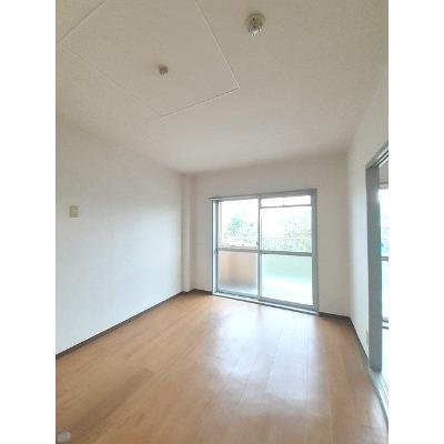 ルレーブ・ロイヤル 202【管理NO：1-005966001-02020】 ★家具家電は申し込み後に搬入します★ ★2026年11月上旬入居可能★の物件写真2