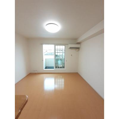 ラフレシール 201【管理NO：1-018200001-02010】 ★家具家電は申し込み後に搬入します★ ★2026年11月中旬入居可能★の物件写真2
