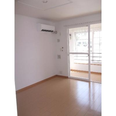 ローズコートつのい 102【管理NO：1-014748501-01020】 ★家具家電は申し込み後に搬入します★ ★2026年10月中旬入居可能★の物件写真2