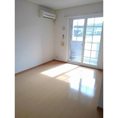 ペイコリーヌＡ 102【管理NO：1-014465801-01020】 ★家具家電は申し込み後に搬入します★ ★2026年10月中旬入居可能★の物件写真2