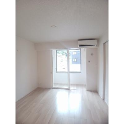 グランシャリオ　プラス 103【管理NO：1-026526201-01030】 ★家具家電は申し込み後に搬入します★ ★2026年11月上旬入居可能★の物件写真2