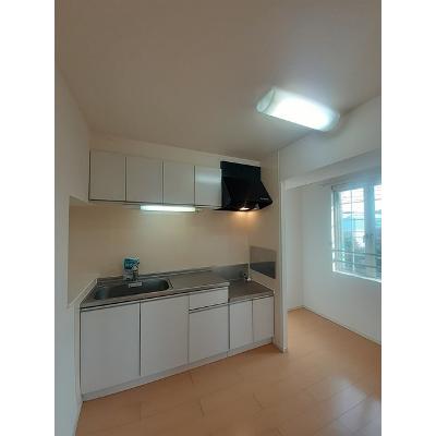 ルトンセラン 201【管理NO：1-018845701-02010】 ★家具家電は申し込み後に搬入します★ ★2026年10月中旬入居可能★の物件写真3