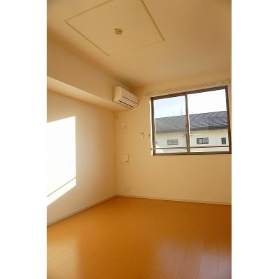 ラランド 203【管理NO：1-017892301-02030】 ★家具家電は申し込み後に搬入します★ ★2026年10月中旬入居可能★の物件写真2