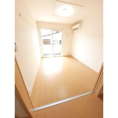 キャトルセゾン 102【管理NO：1-016581801-01020】 ★家具家電は申し込み後に搬入します★ ★2026年11月中旬入居可能★の物件写真2