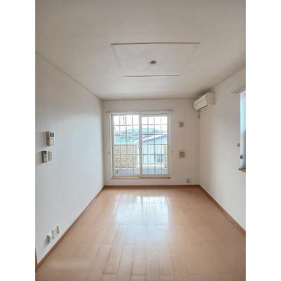 ツイン・パディーＡ 201【管理NO：1-014401101-02010】 ★家具家電は申し込み後に搬入します★ ★2026年11月上旬入居可能★の物件写真2