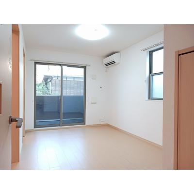 くらりんどう 105【管理NO：1-016408701-01050】 ★家具家電は申し込み後に搬入します★ ★2026年10月上旬入居可能★の物件写真2