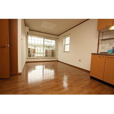 サンセール・Ⅴ 203【管理NO：1-011361301-02030】 ★家具家電は申し込み後に搬入します★の物件写真2