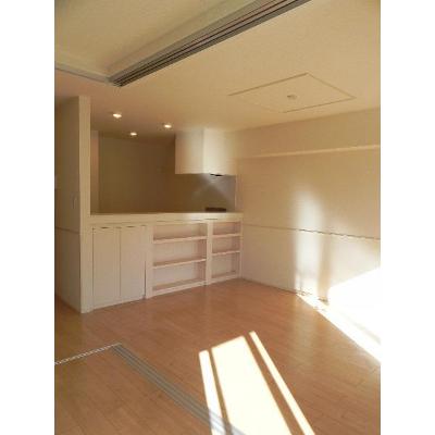 サン　エスポワール 102【管理NO：1-021411401-01020】 ★家具家電は申し込み後に搬入します★ ★2026年11月上旬入居可能★の物件写真2